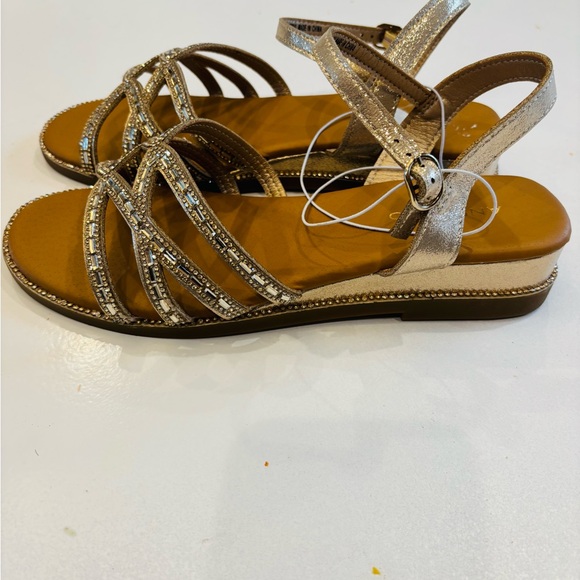 Andiamo Comfort & style Gold Beaded Sandals Women’s 9.5W New without tag - Picture 8 of 12